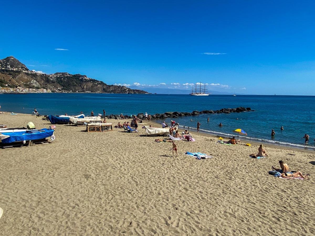 Alpha22 Apartment Giardini Naxos Eksteriør billede
