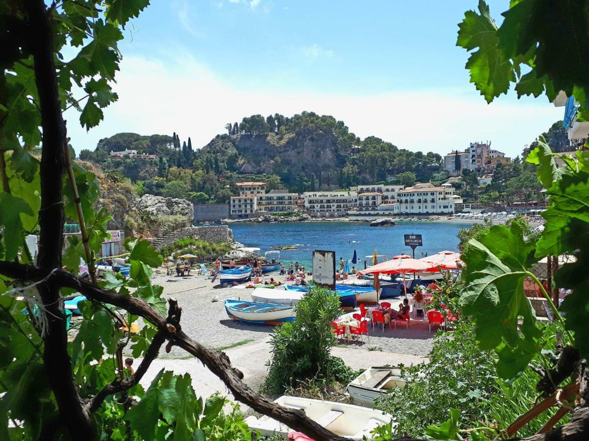 Alpha22 Apartment Giardini Naxos Eksteriør billede